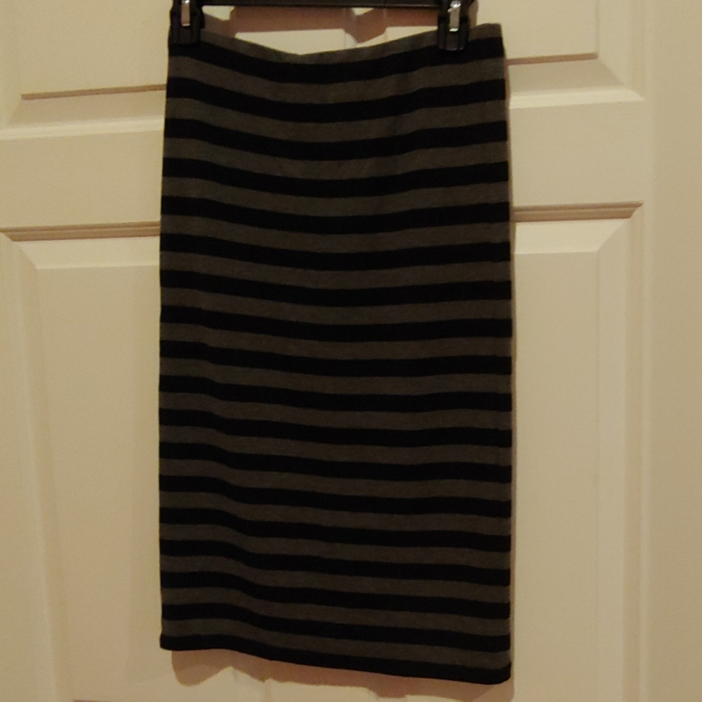 BB Dakota pencil stretch skirt